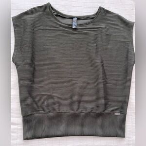 Savvi shirt Sz Md-Lg